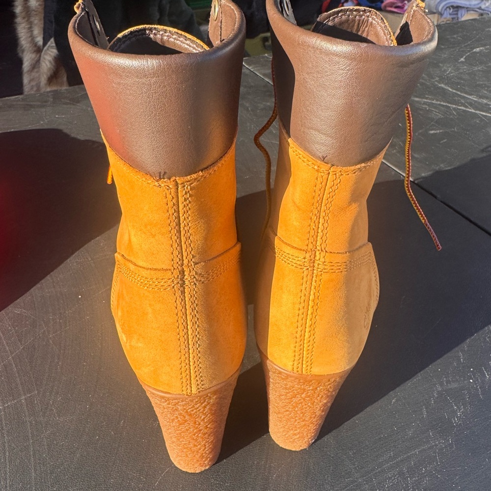 Timberland Women's Tan Leather Boots - Picture 8 of 8